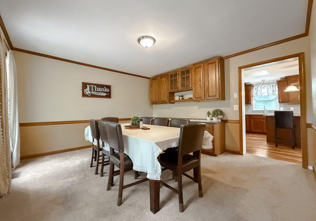Image 32 of property listing at 3570 PONDS WOOD DR, Chesapeake Beach, MD 20732