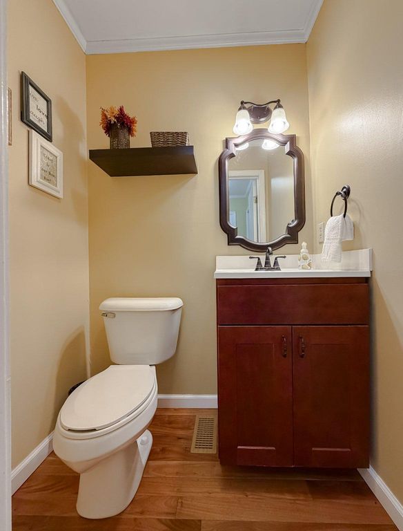 Image 35 of property listing at 3570 PONDS WOOD DR, Chesapeake Beach, MD 20732