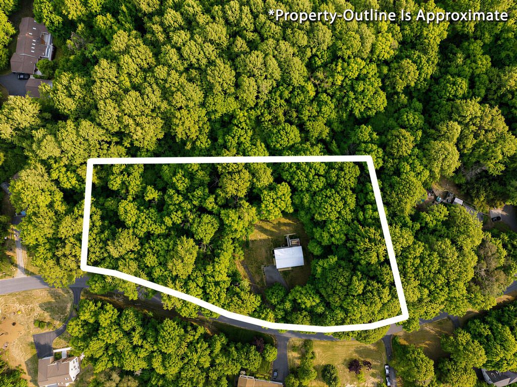 Image 42 of property listing at 3570 PONDS WOOD DR, Chesapeake Beach, MD 20732