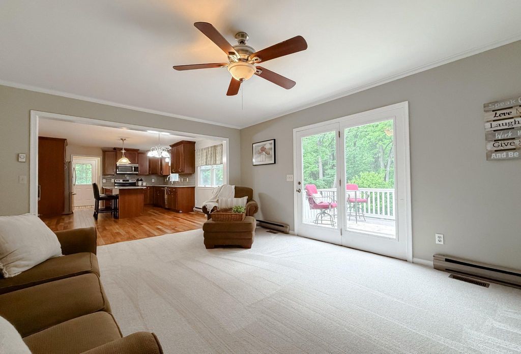 Image 9 of property listing at 3570 PONDS WOOD DR, Chesapeake Beach, MD 20732