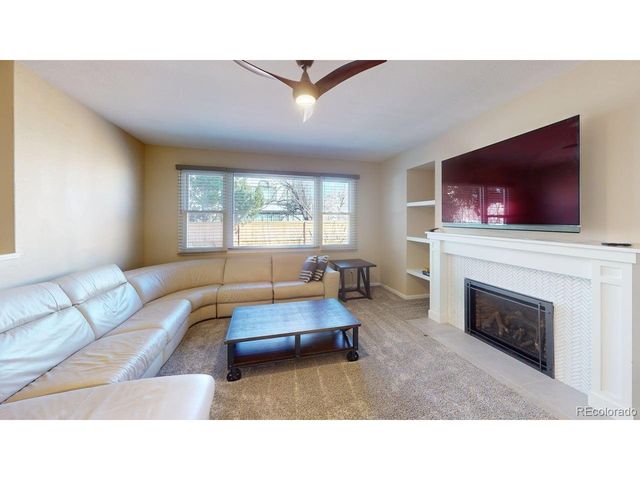 8958 Forrest Dr, Highlands Ranch, CO 80126