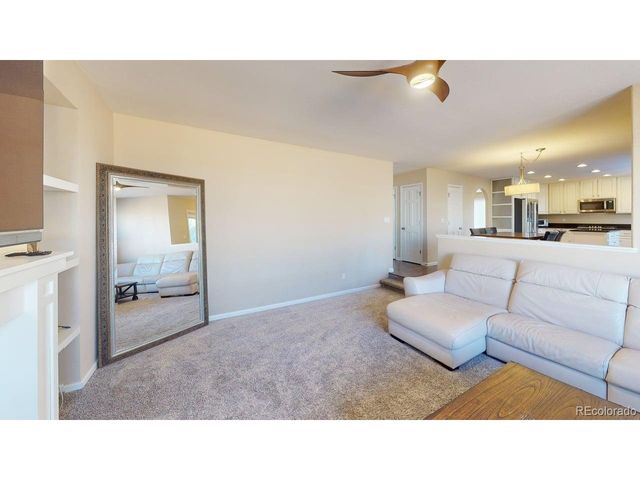 8958 Forrest Dr, Highlands Ranch, CO 80126