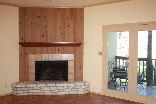 421 Watts Ln Unit B4, Canyon Lake, TX 78133