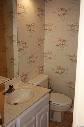 421 Watts Ln Unit B4, Canyon Lake, TX 78133