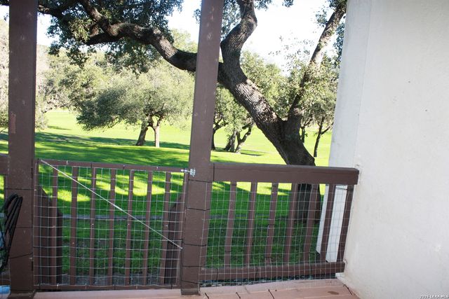 421 Watts Ln Unit B4, Canyon Lake, TX 78133