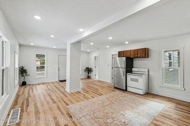 1319 Maryland Avenue, Lansing, MI 48906