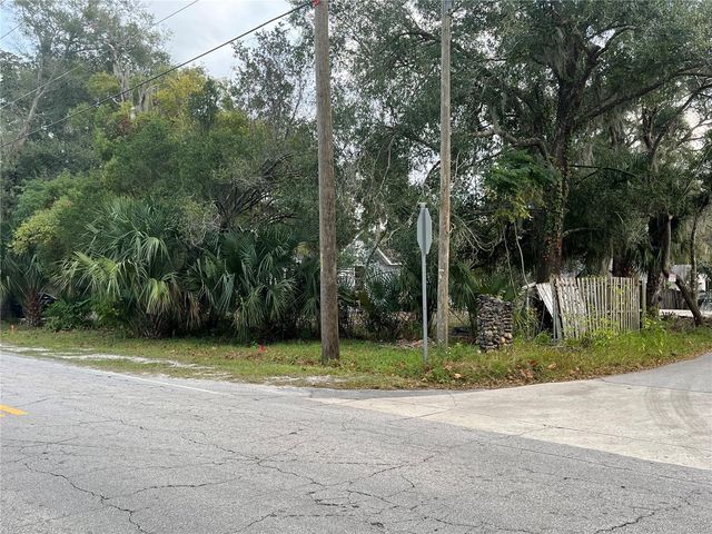 704 W EUCLID AVENUE, Deland, FL 32720
