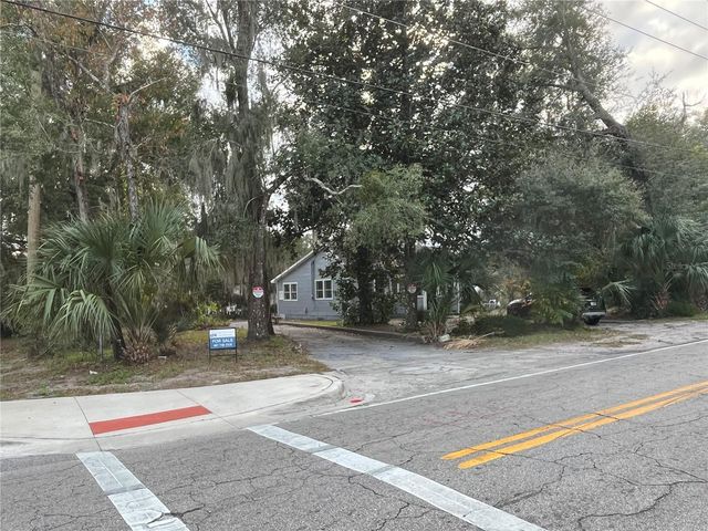704 W EUCLID AVENUE, Deland, FL 32720