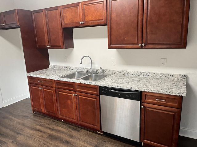 704 W EUCLID AVENUE, Deland, FL 32720