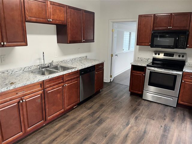 704 W EUCLID AVENUE, Deland, FL 32720