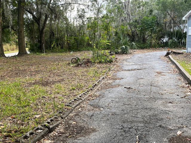 704 W EUCLID AVENUE, Deland, FL 32720