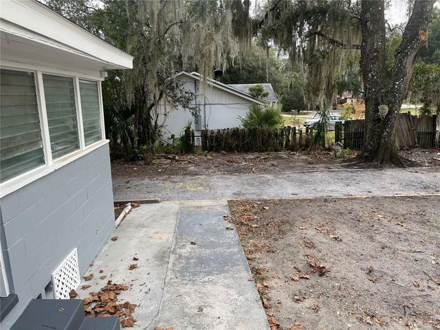 704 W EUCLID AVENUE, Deland, FL 32720