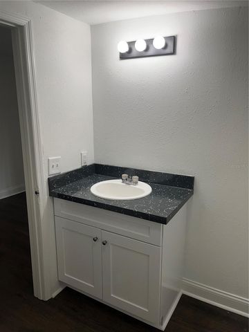 704 W EUCLID AVENUE, Deland, FL 32720