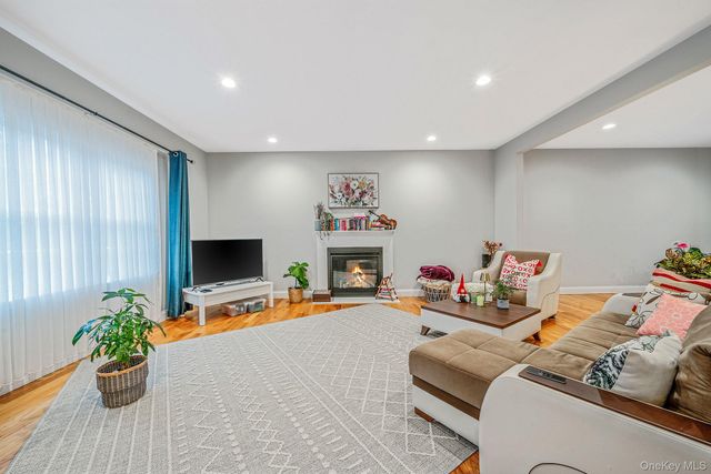 152 Wood, Centereach, NY 11720