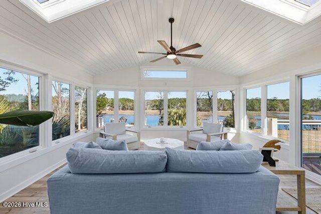 218 Olde Point Loop, Hampstead, NC 28443