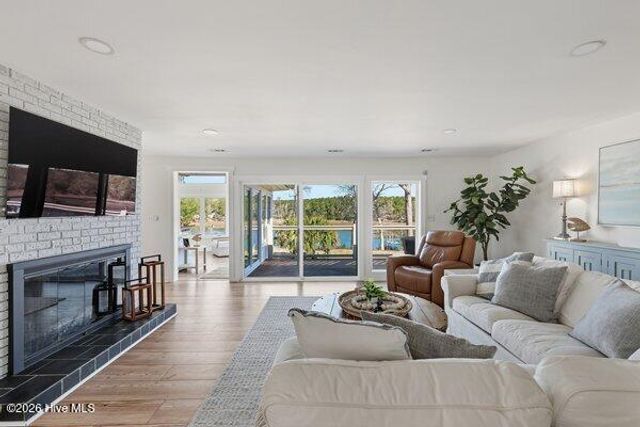 218 Olde Point Loop, Hampstead, NC 28443