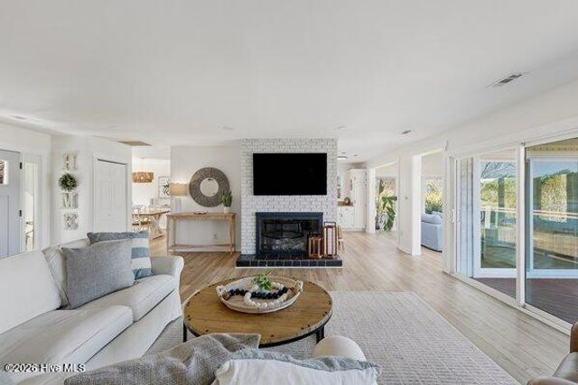 218 Olde Point Loop, Hampstead, NC 28443