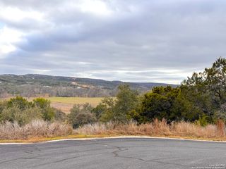 130 DOUBLE TREE LN, Canyon Lake, TX 78133