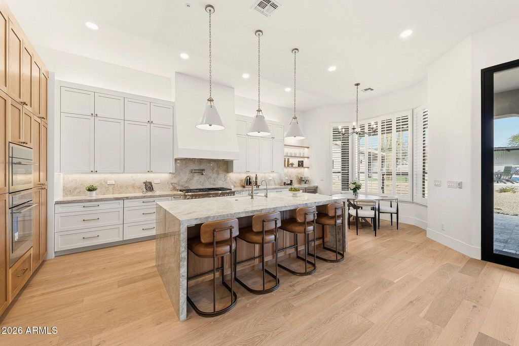 Image 10 of property listing at 33495 N 83RD Street, Scottsdale, AZ 85266