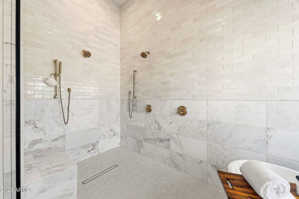Image 24 of property listing at 33495 N 83RD Street, Scottsdale, AZ 85266