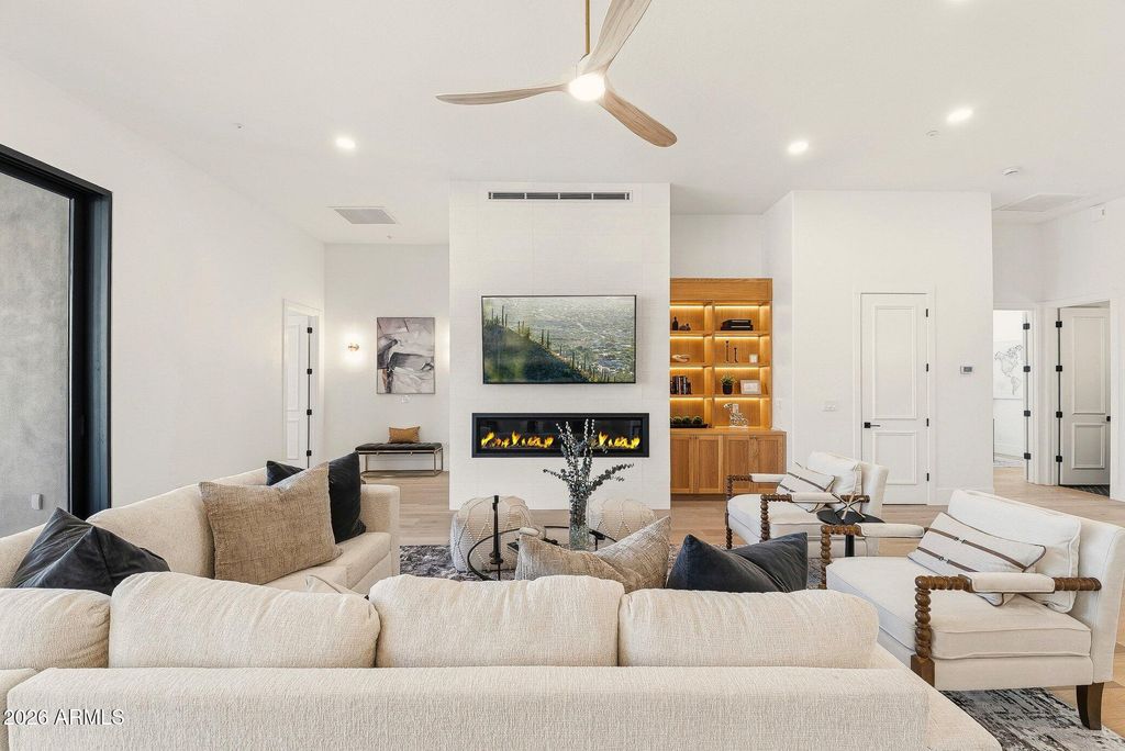 Image 26 of property listing at 33495 N 83RD Street, Scottsdale, AZ 85266