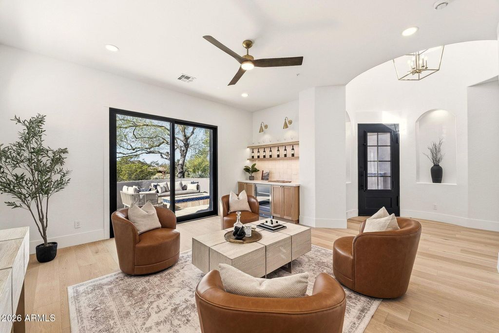 Image 6 of property listing at 33495 N 83RD Street, Scottsdale, AZ 85266