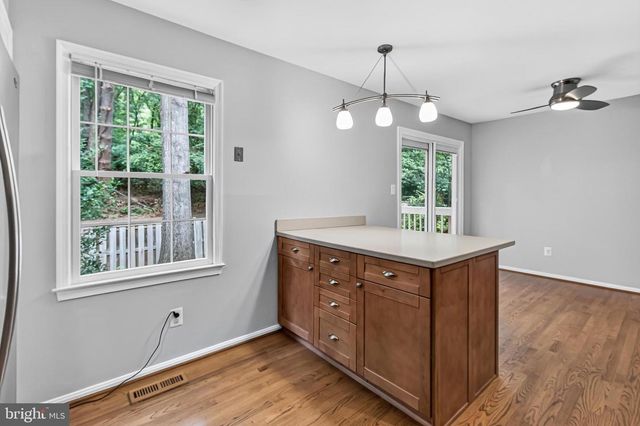 9664 SCOTCH HAVEN DR, Vienna, VA 22181