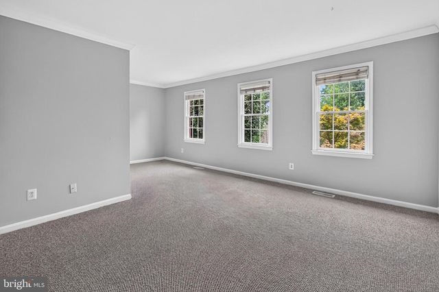 9664 SCOTCH HAVEN DR, Vienna, VA 22181