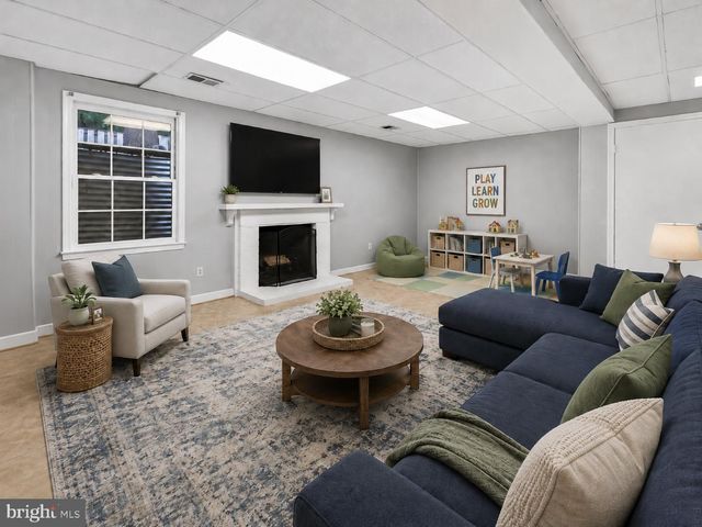9664 SCOTCH HAVEN DR, Vienna, VA 22181
