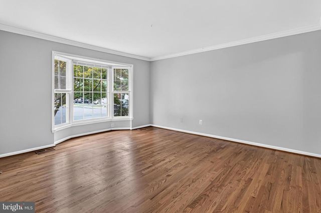 9664 SCOTCH HAVEN DR, Vienna, VA 22181