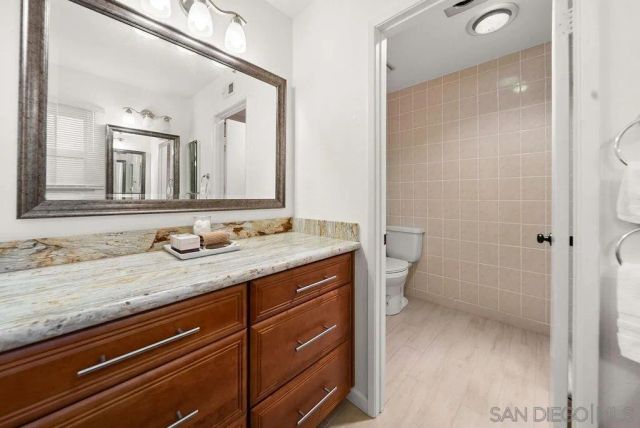 2210 Valley Rd, Oceanside, CA 92056