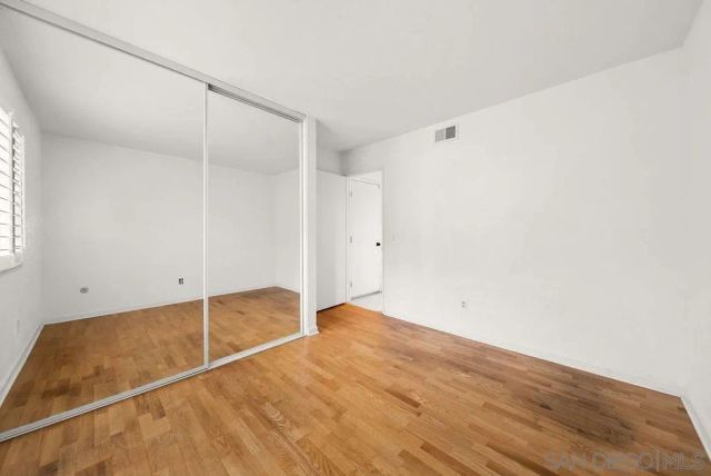 2210 Valley Rd, Oceanside, CA 92056