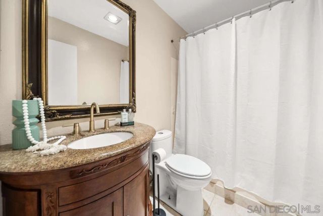 2210 Valley Rd, Oceanside, CA 92056