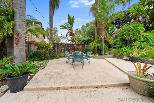 2210 Valley Rd, Oceanside, CA 92056