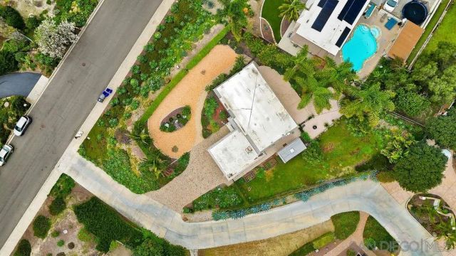 2210 Valley Rd, Oceanside, CA 92056