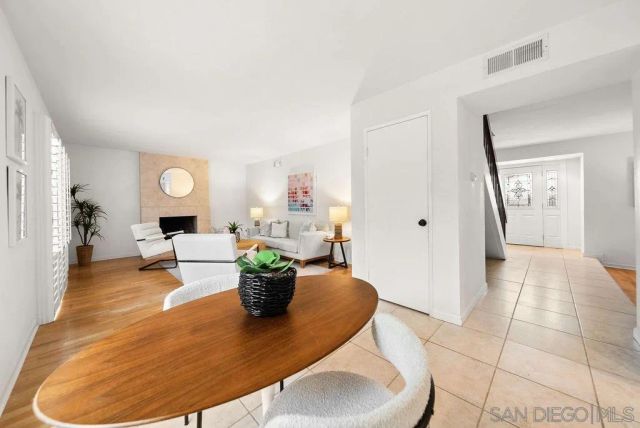 2210 Valley Rd, Oceanside, CA 92056