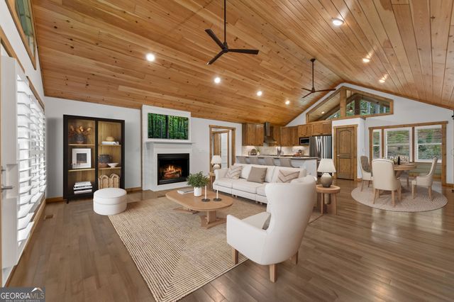 105 Loftis Mtn Road, Blairsville, GA 30512