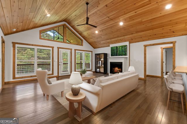 105 Loftis Mtn Road, Blairsville, GA 30512