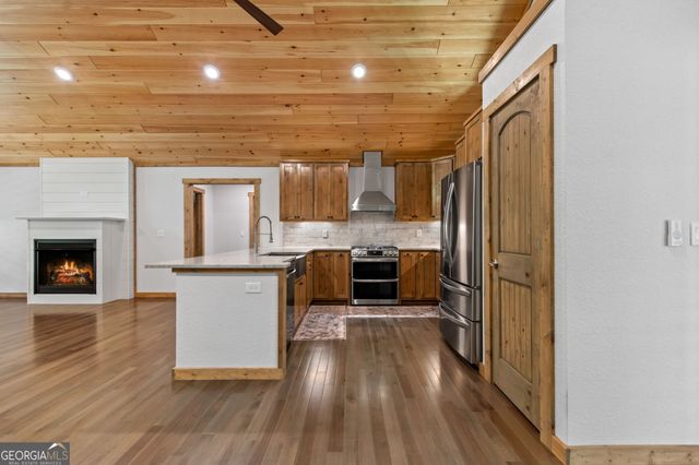 105 Loftis Mtn Road, Blairsville, GA 30512