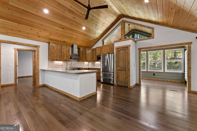 105 Loftis Mtn Road, Blairsville, GA 30512