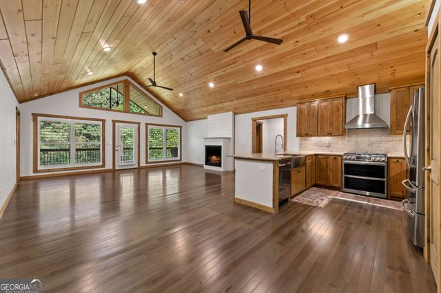 105 Loftis Mtn Road, Blairsville, GA 30512