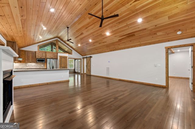 105 Loftis Mtn Road, Blairsville, GA 30512