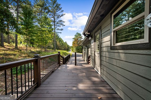 105 Loftis Mtn Road, Blairsville, GA 30512