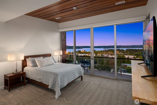 7352 56th Avenue NE, Seattle, WA 98115