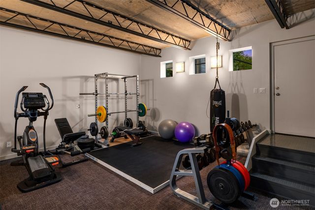 7352 56th Avenue NE, Seattle, WA 98115