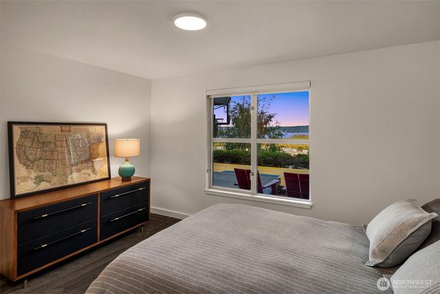 7352 56th Avenue NE, Seattle, WA 98115