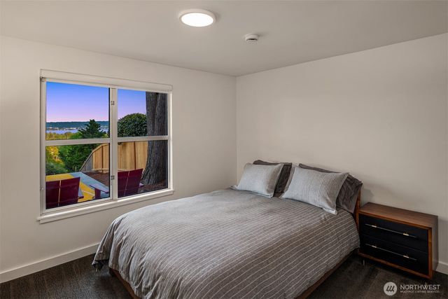 7352 56th Avenue NE, Seattle, WA 98115