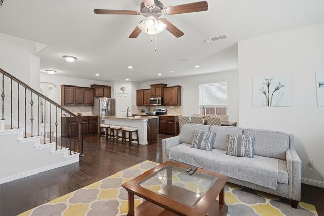 924 Meadow Scape Drive, Fort Worth, TX 76028