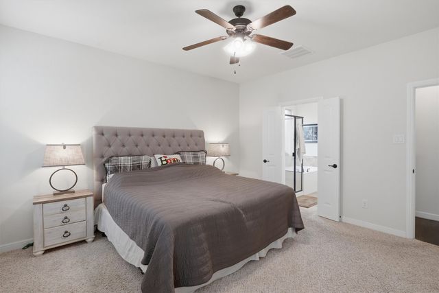 924 Meadow Scape Drive, Fort Worth, TX 76028