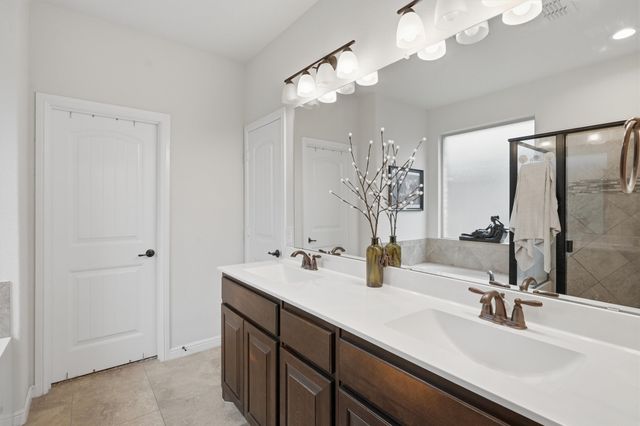 924 Meadow Scape Drive, Fort Worth, TX 76028